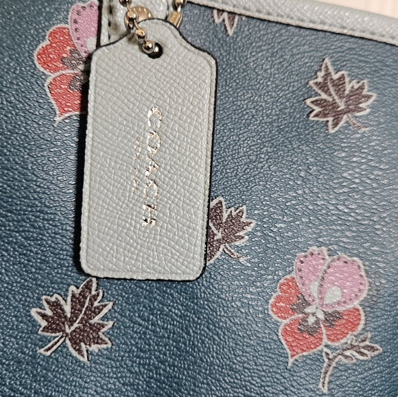 REVERSIBLE CITY TOTE IN FLORAL PRINT COATED CANVAS (COACH F12176)DARK TEAL/BLUE - Picture 2 of 12